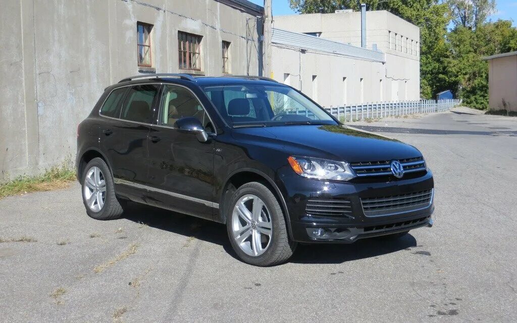 Volkswagen Touareg 1 поколение. Туарег 2. Volkswagen Touareg 2 поколение. Volkswagen Touareg 2014 черный. Купить туарег дизель россия