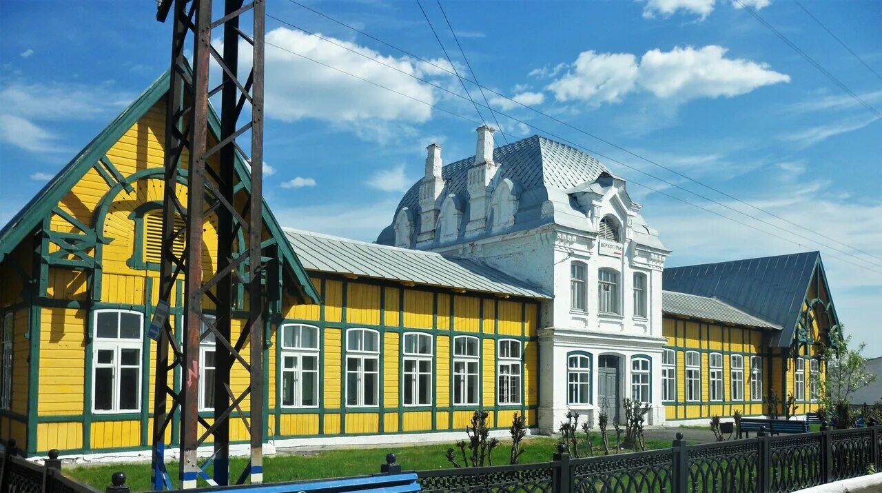 вокзал верхотурье. верхотурье свердловская область вокзал. верхотурье жд станция. вокзал верхотурье. верхотурье железнодорожный вокзал.