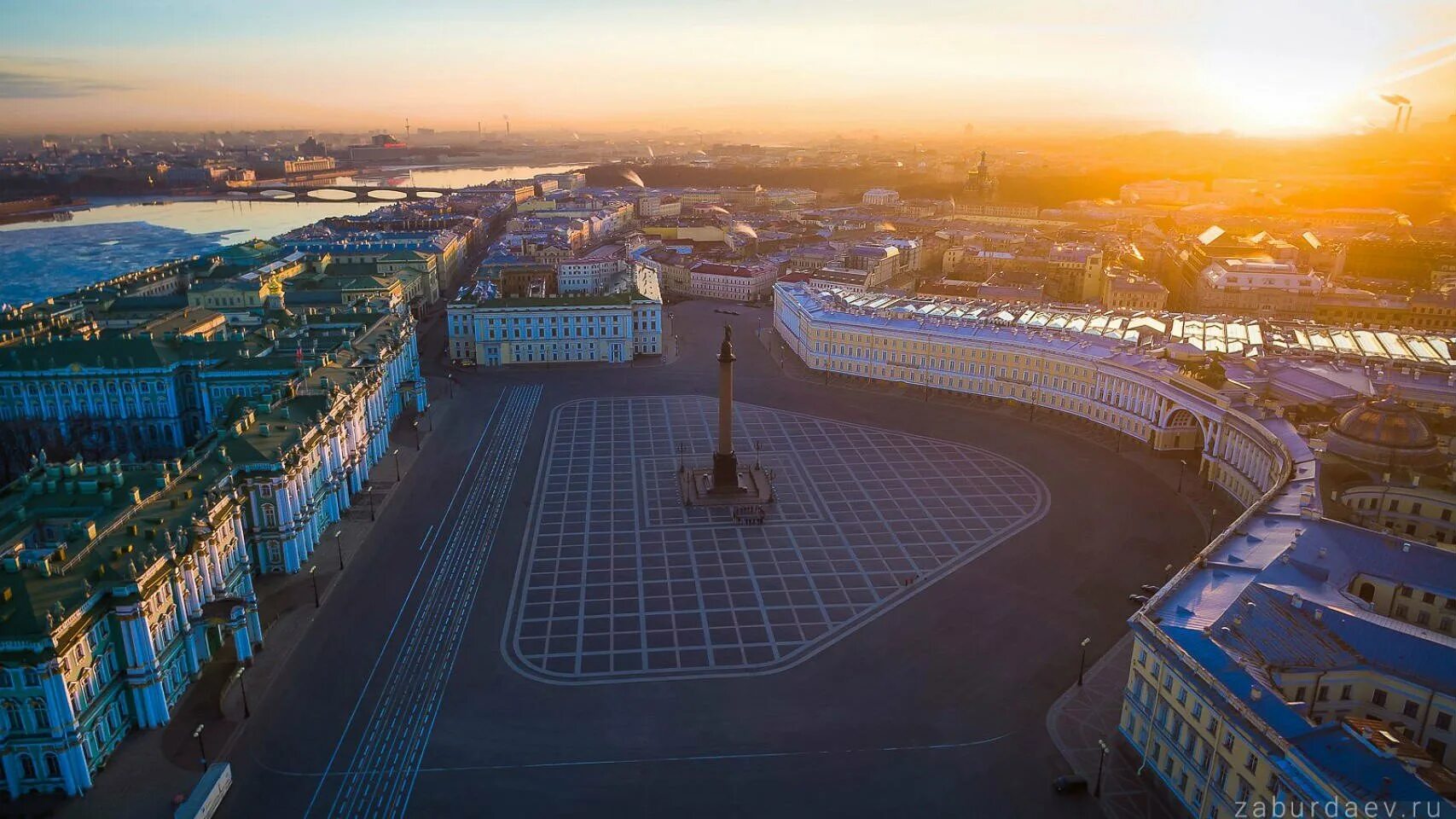 Дворцов площадь 12. Дворцовая площадь в санкт-петербурге. saint petersburg дворцовая площадь. дворцовая площадь в санкт-петербурге вид сверху. дворцовый площадьсанкт петербург.