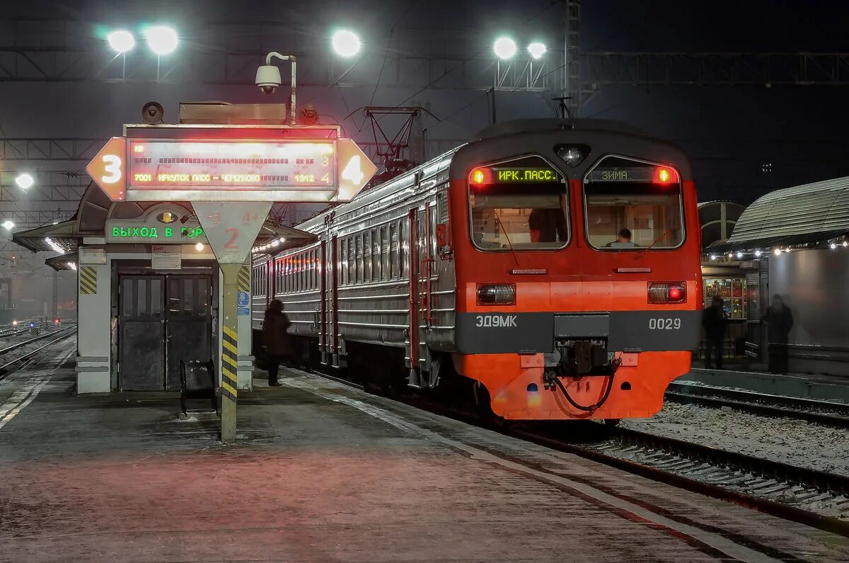 новые поезда. пригородный поезд зима иркутск. электричка байкальск иркутск. станция кая иркутск. пригородный поезд зима иркутск.