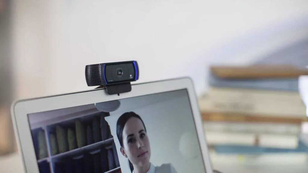 Веб-камера 720p (black/orange). Управление компьютером камерой. Управление компьютером камерой. Управление компьютером камерой. Управление компьютером камерой.