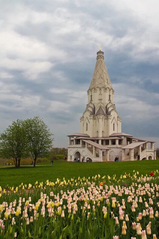 Передние ворота (коломенское) г москва. Церковь вознесения ворота коломенское. Коломенское музей-заповедник усадьба коломенского крестьянина. Музей усадьба коломенское. Парк усадьба коломенское.