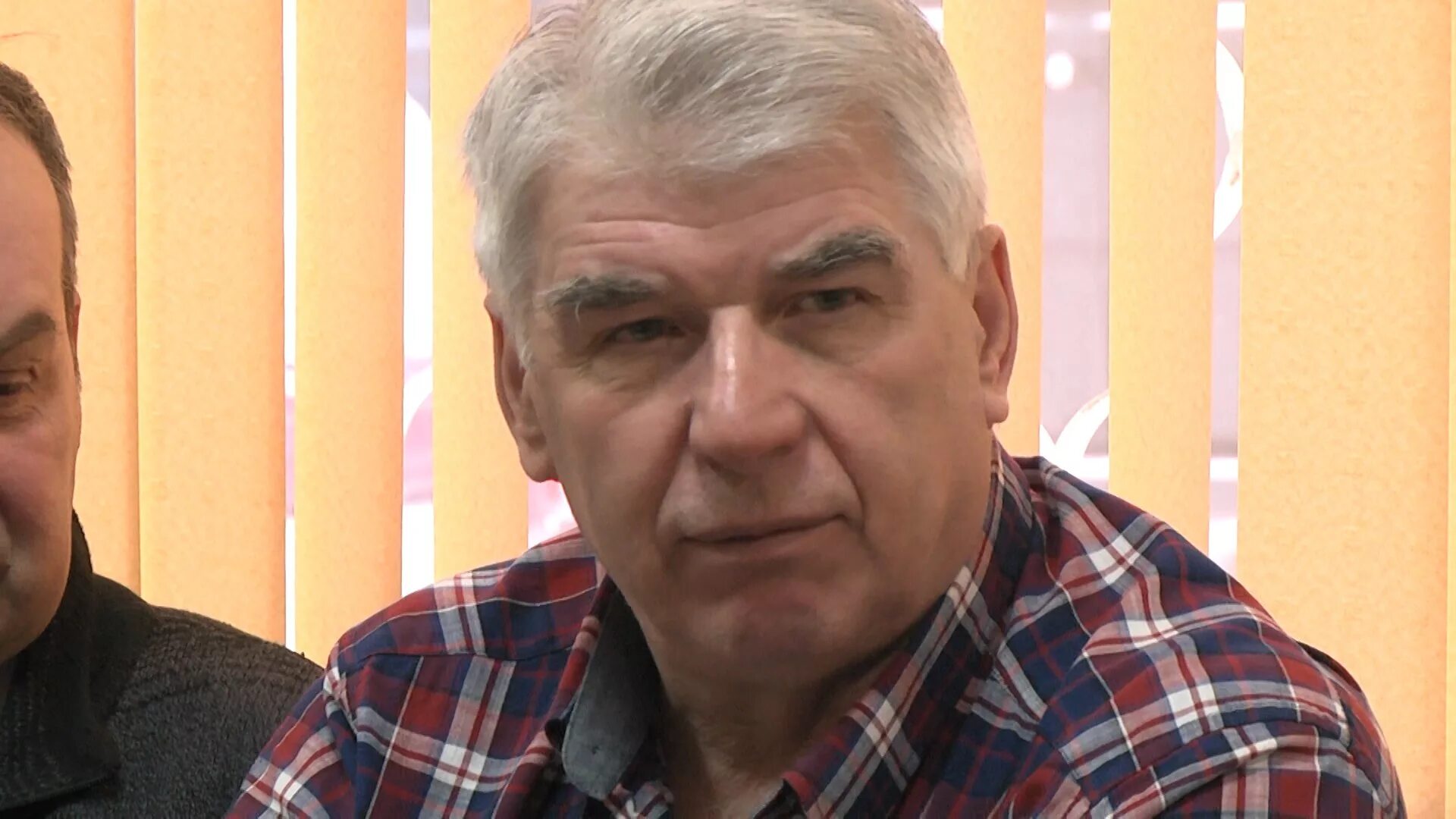 Ук март ухта. Ухта жкх дзержинского 4 телефон. Ухтинская управляющая компания адрес. Теплый дом ухта строителей 27. Март ухта телефон.