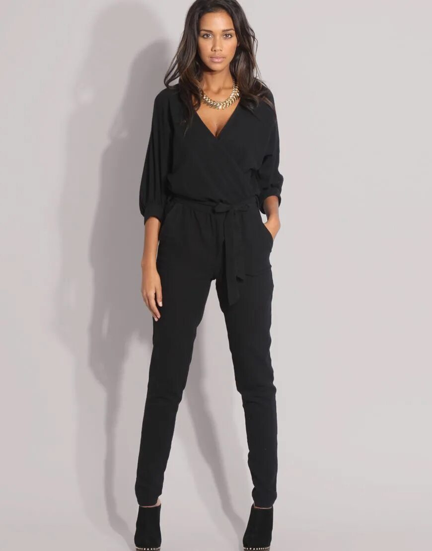 Стильные комбинезоны женские. Комбинезон женский. Комбинезон женский. Горнолыжный костюм бертон женский. Комбинезон наваждение.