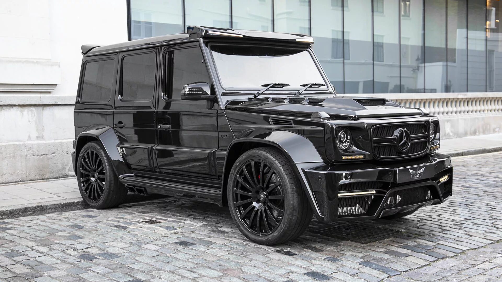 G class brabus. Мерседес Гелендваген Брабус. Гелинсваген брабовск. Мерседес Гелик Брабус. Гелендваген Брабус.