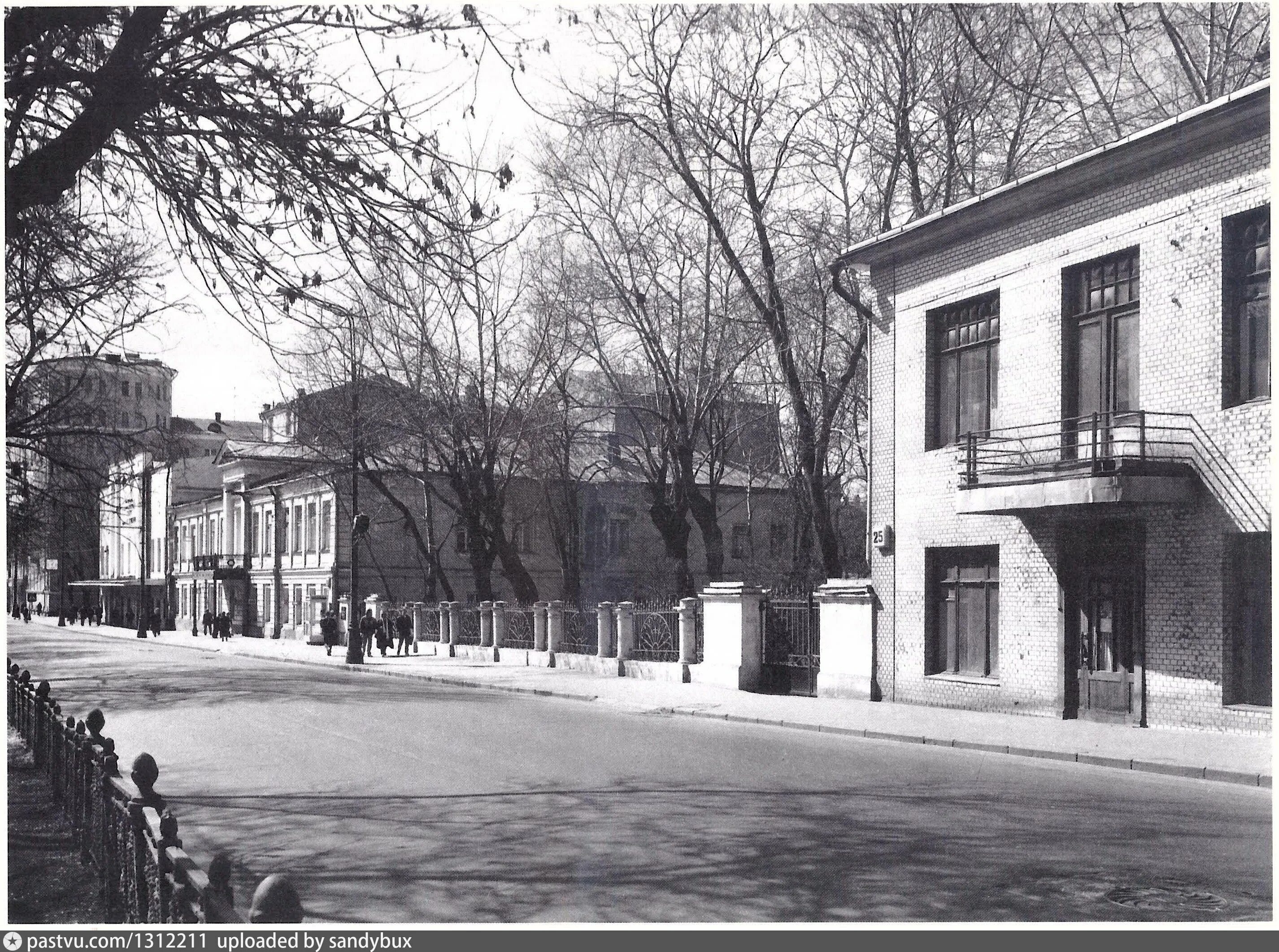 Тверской бульвар камерный театр. Москва, Тверской бульвар 27. Москва Тверской бульвар 23. Тверской бульвар Москва Тверской бульвар 20.