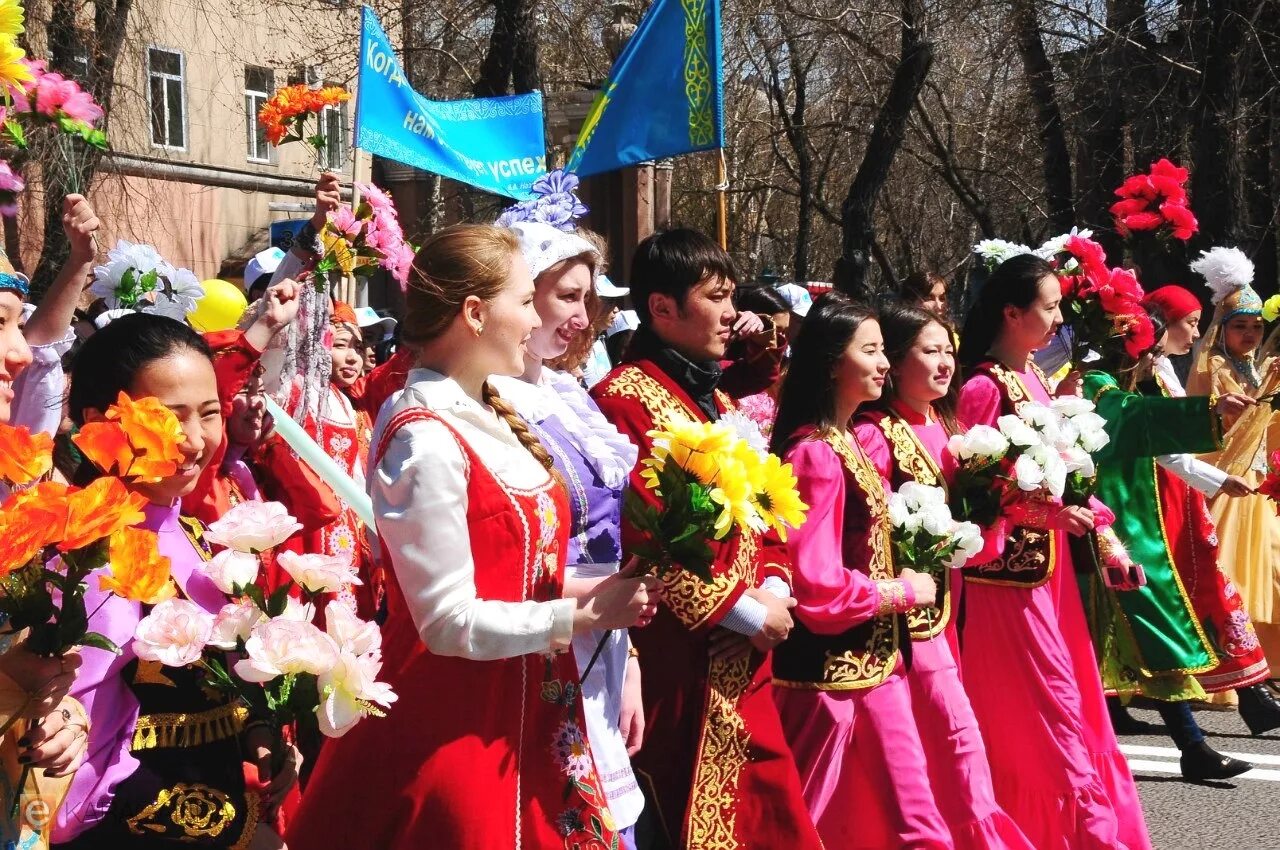 Национальные праздники Казахстана. День единства народов Казахстана. Праздник единства народа Казахстана. 1 Мая в Казахстане. Какие праздники в мае в казахстане