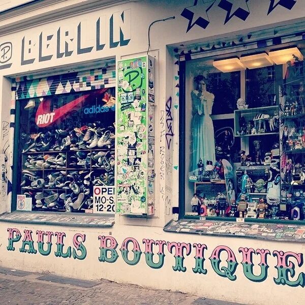 Boutique 16. Pauls Boutique. Pauls Boutique парка. Berlin Vintage shops. Pauls Boutique Stuttgart.