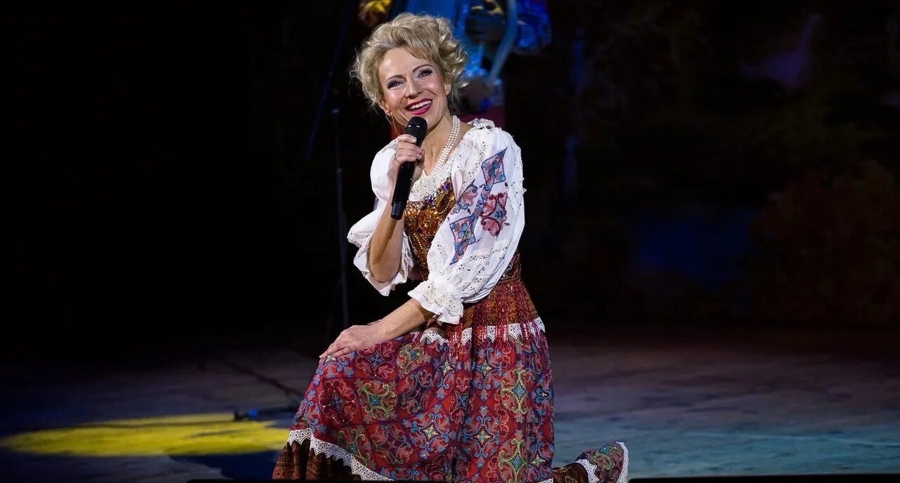 Белый день солистка лена василек. Василек елена. Василек елена. Белый день солистка лена василек. Василек биография.