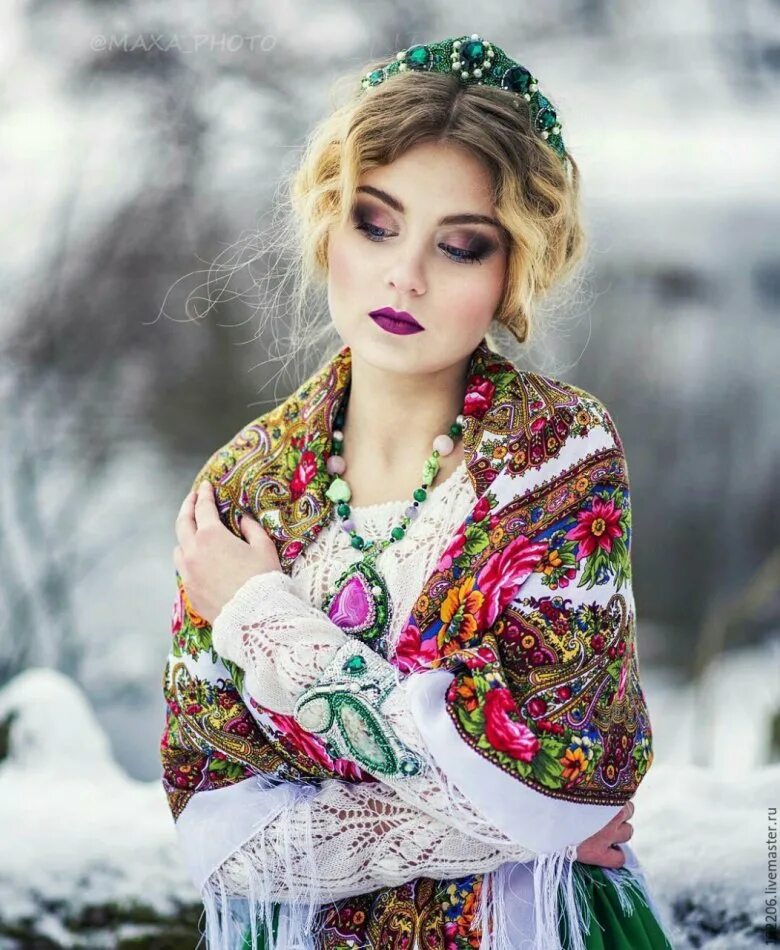 Народный образ. Анастасия Бойко (Славяночка). Slavyanochka Анастасия Бойко. Ксюша Егорова модель крестьянка. Ксюша Егорова фотомодель.