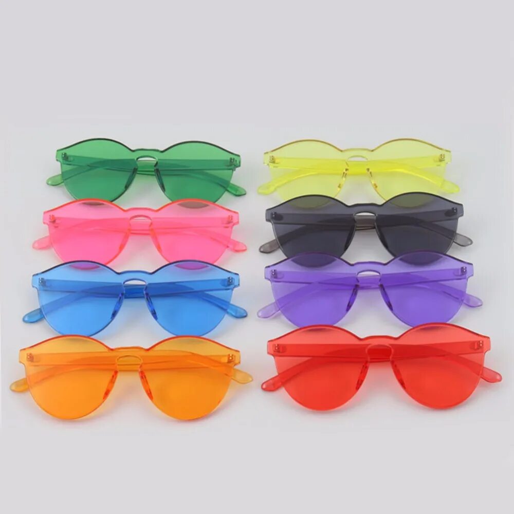 Пластиковые очки купить. Разноцветные очки. Пластмассовые очки. Цветные солнечные очки. Современные солнцезащитные очки.