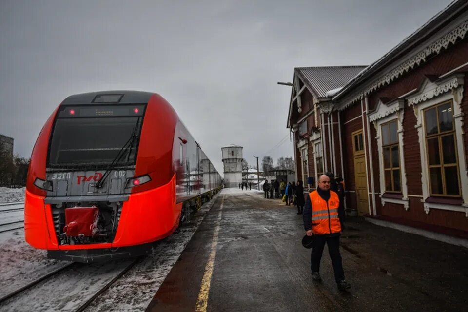 Ласточка Шуя Москва. Поезд Ласточка Москва Иваново. Ласточка Иваново Москва. Ласточка-премиум830с. Жд ласточка иваново