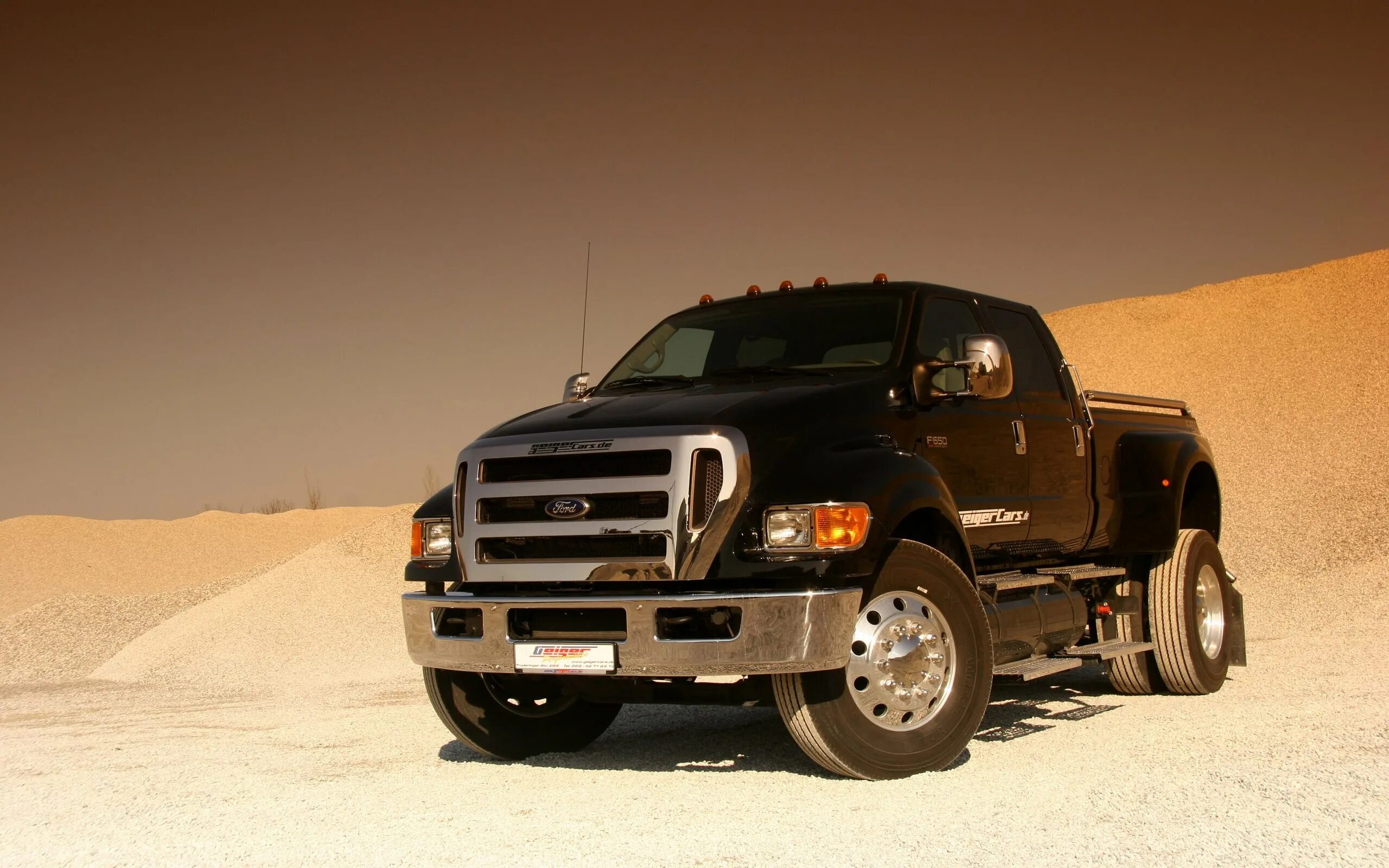 Форд большой пикап. Ford f650. Форд ф 650. Ford f-650 джип. Форд Экскурсион f 650.