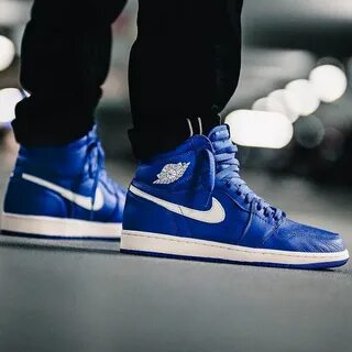 Jordan high hyper royal