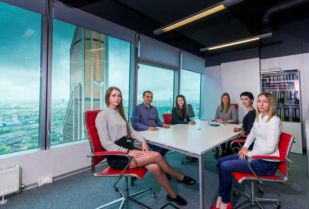 устный немецкий переводчик. лучшие переводчики москвы. экскурсовод москва. лучшие переводчики москвы. переводчица синхронист.