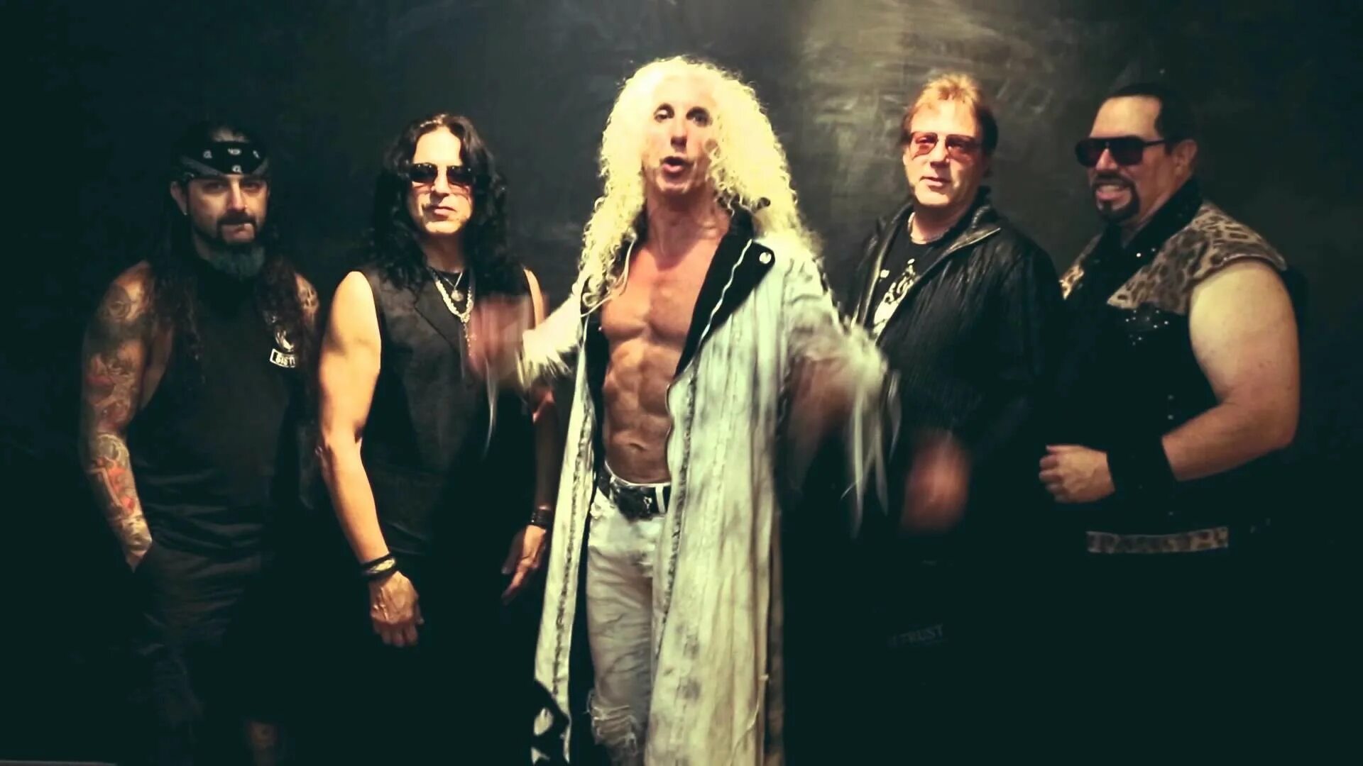 Twisted sister. Группа Твистед систер. Sisters рок-группа. Твистер Систерс. Twister sisters