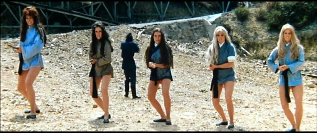 Девственницы семи морей 1974. The bod Squad 1974. Город девственницы