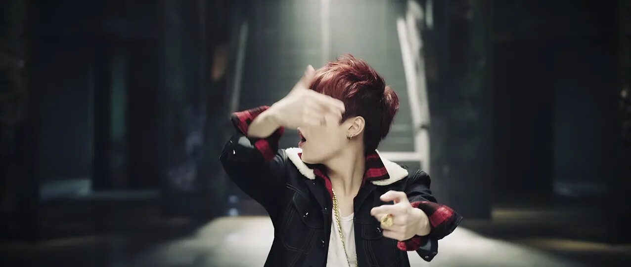 Bts danger. Bts danger шуга. bts suga danger. bts danger фото. бтс дангер фотосессия.