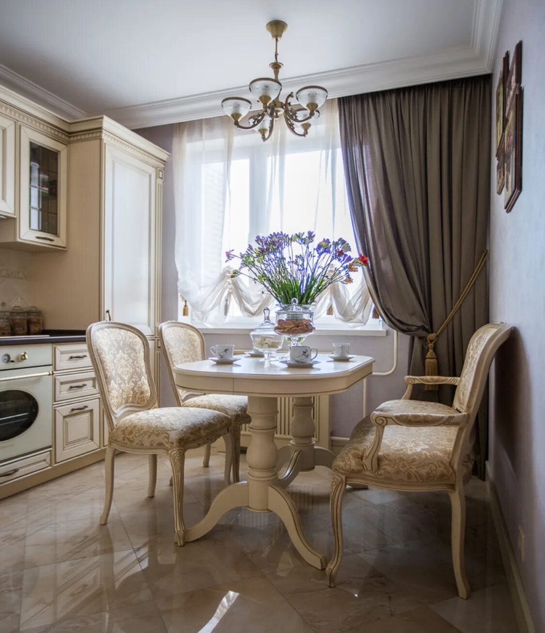 Классические кухни в квартирах