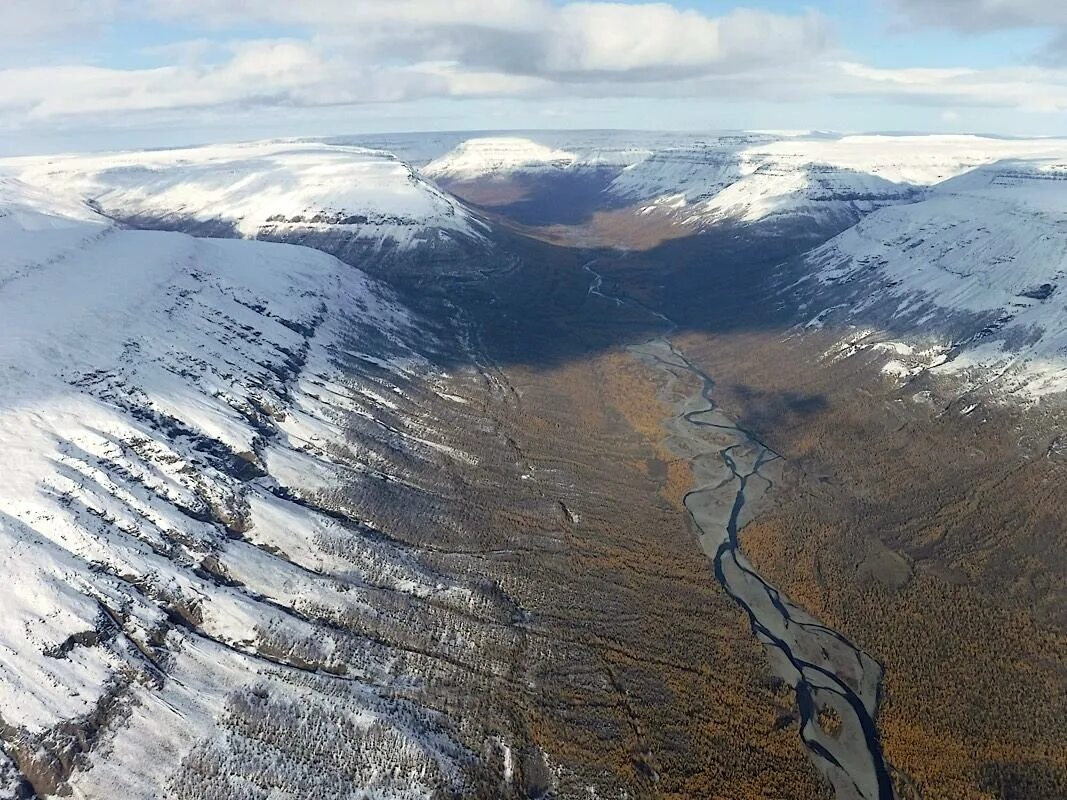 Горы на полуострове таймыр. Горы на полуострове таймыр название. Горы на полуострове таймыр. Горы бырранга. Горы пласкогоръе утарана.