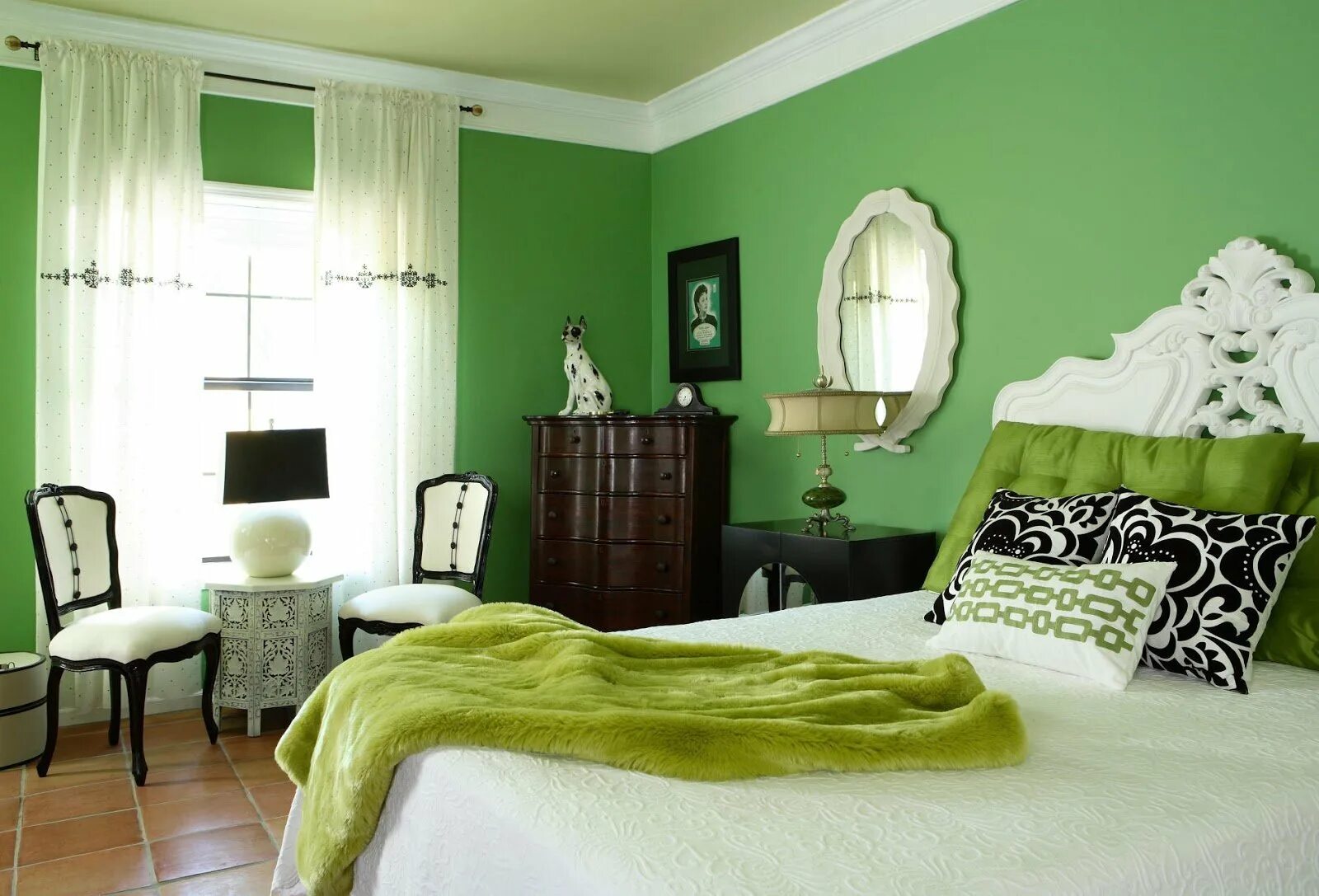 Популярные цвета стен. Зеленый интерьер спальни. Комната в зеленом цвете. Спальня в салатовых тонах. Спальня в Земляном цвете.