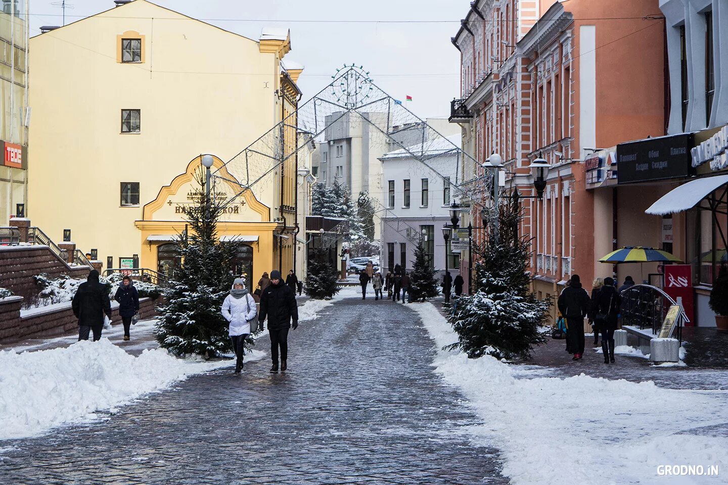 Какие улицы в гродно. Гродно Белоруссия зимой. Гродно Белоруссия достопримечательности зимой. Гродно улицы зимой. Гродно декабрь.