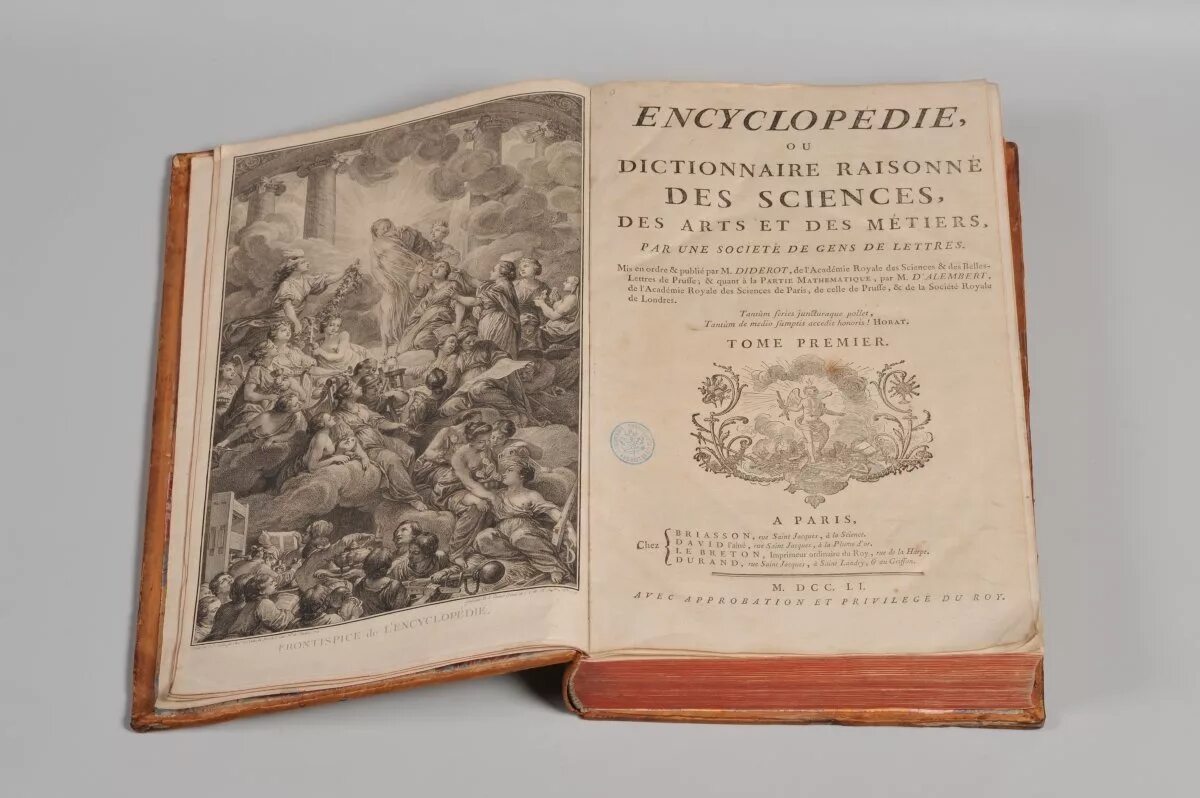 В первом томе. Дени Дидро энциклопедия. Дени Дидро энциклопедия наук искусств и ремесел. Французская энциклопедия Дидро. Энциклопедия Дидро и Даламбера.