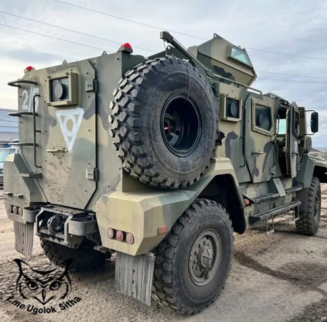 Военные машины сво фото Добровольцы из Бурятии восстанавливают автомобили для спецоперации РИА Новости
