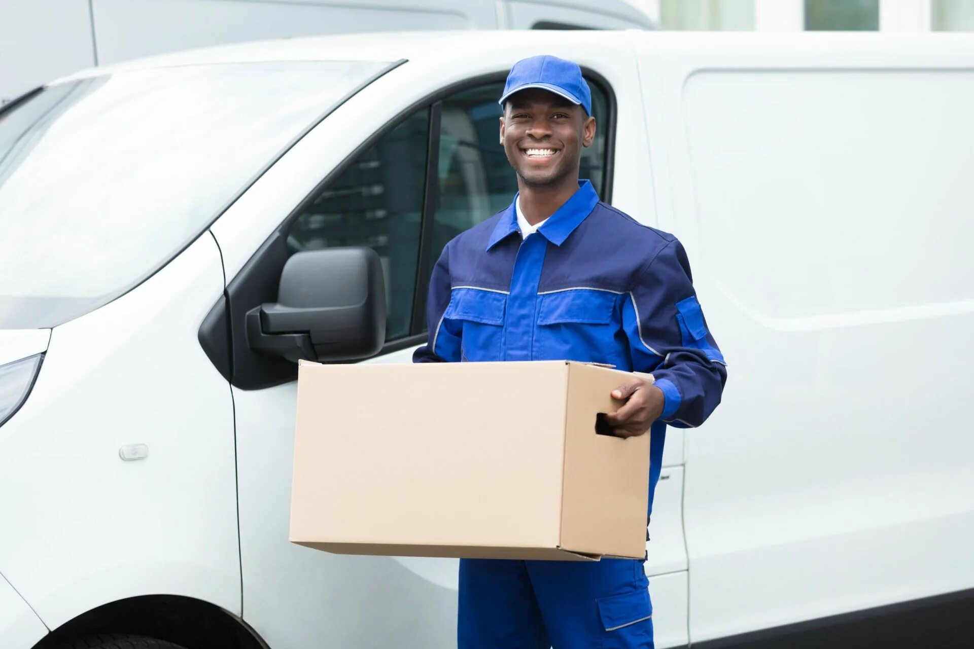 Геншин доставить фотографии. Доставить фотографию клиентам. Black man Courier. American delivery van. Afroamerican delivery man Bolt.