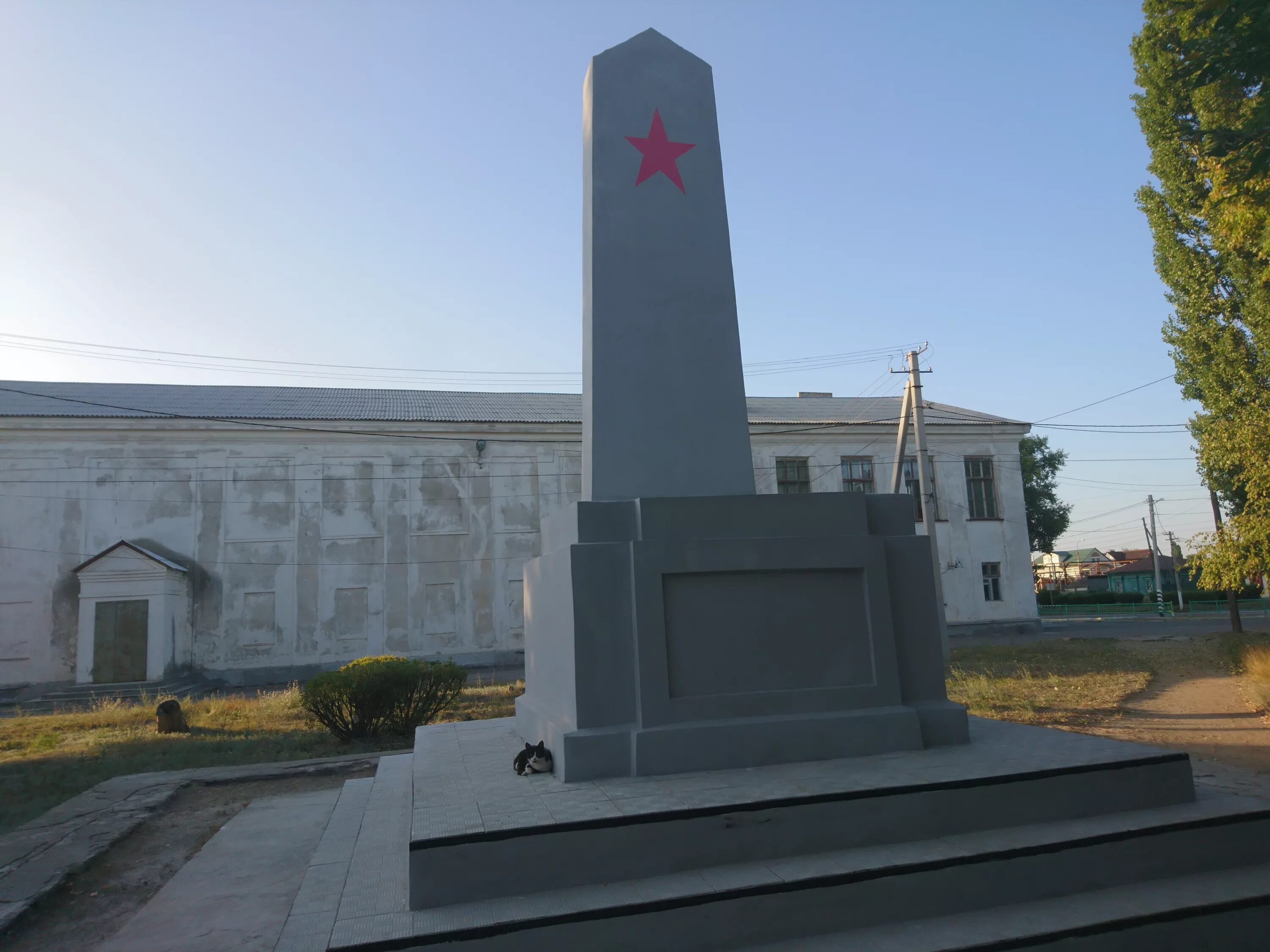 Михайловск волгоградская область. Михайловский район Волгоградской области. Братские могилы в Михайловке Волгоградской области. Михайловский Волгоградская область. Михайловка Михайловский район Амурская область.