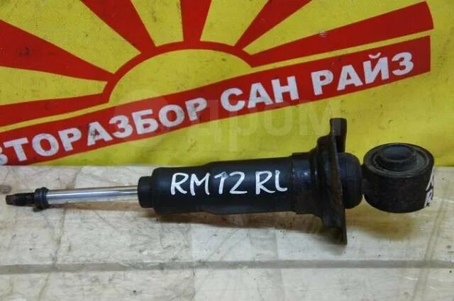 Задние стойки ниссан либерти. Ниссан либерти rm12 подвеска. Стойки nissan liberty. Амортизаторы ниссан либерти. Стойка ниссан либерти.