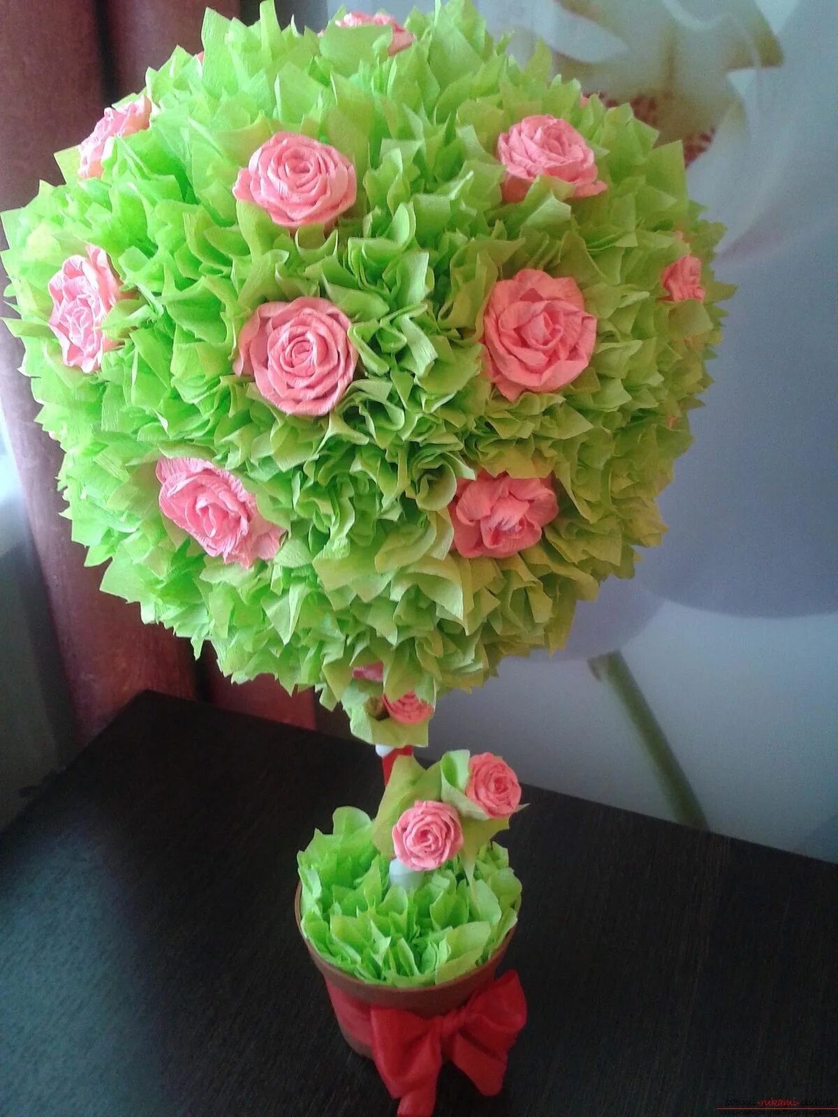 поделки из гофрированной бумаги. сделать поделки из гофрированной бумаги. поделки из гофрированной бумаги. сделать поделки из гофрированной бумаги. цветы из гофрированной бумаги.