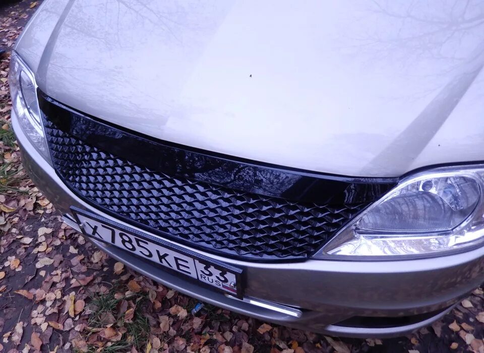 Решетка радиатора из логан-шопа - Renault Logan (1G), 1,6 л, 2010 года стайлинг 