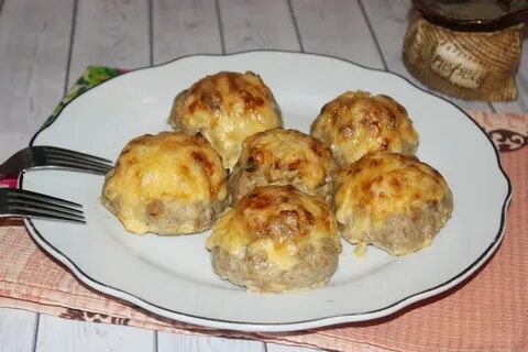 Гнезда из фарша с грибами и сыром