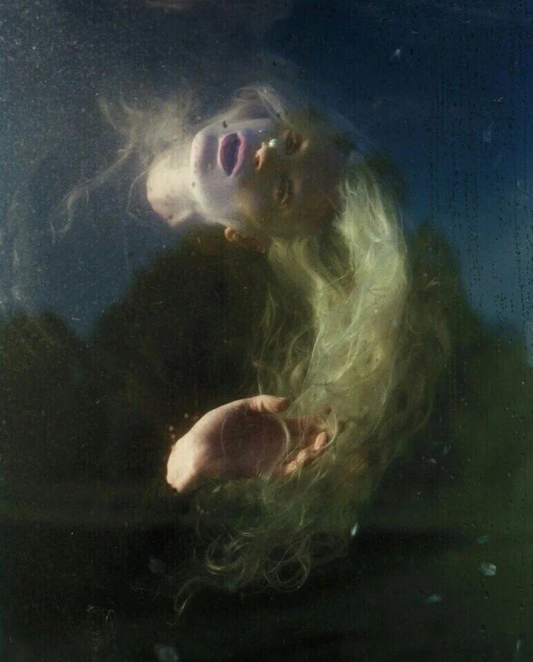 Умирающая русалка. Умирающая русалка. Умирающая русалка. Умирающая русалка. Девушка и шторм.