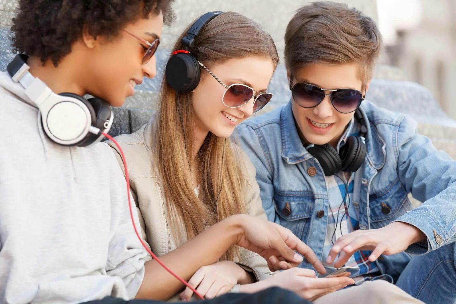 Творчество прокофьева 5 класс. Сколько лет занимаетесь музыка. Сколько лет занимаетесь музыка. 10 причин отдать ребенка в музыкальную школу. Я занимаюсь музыкой.