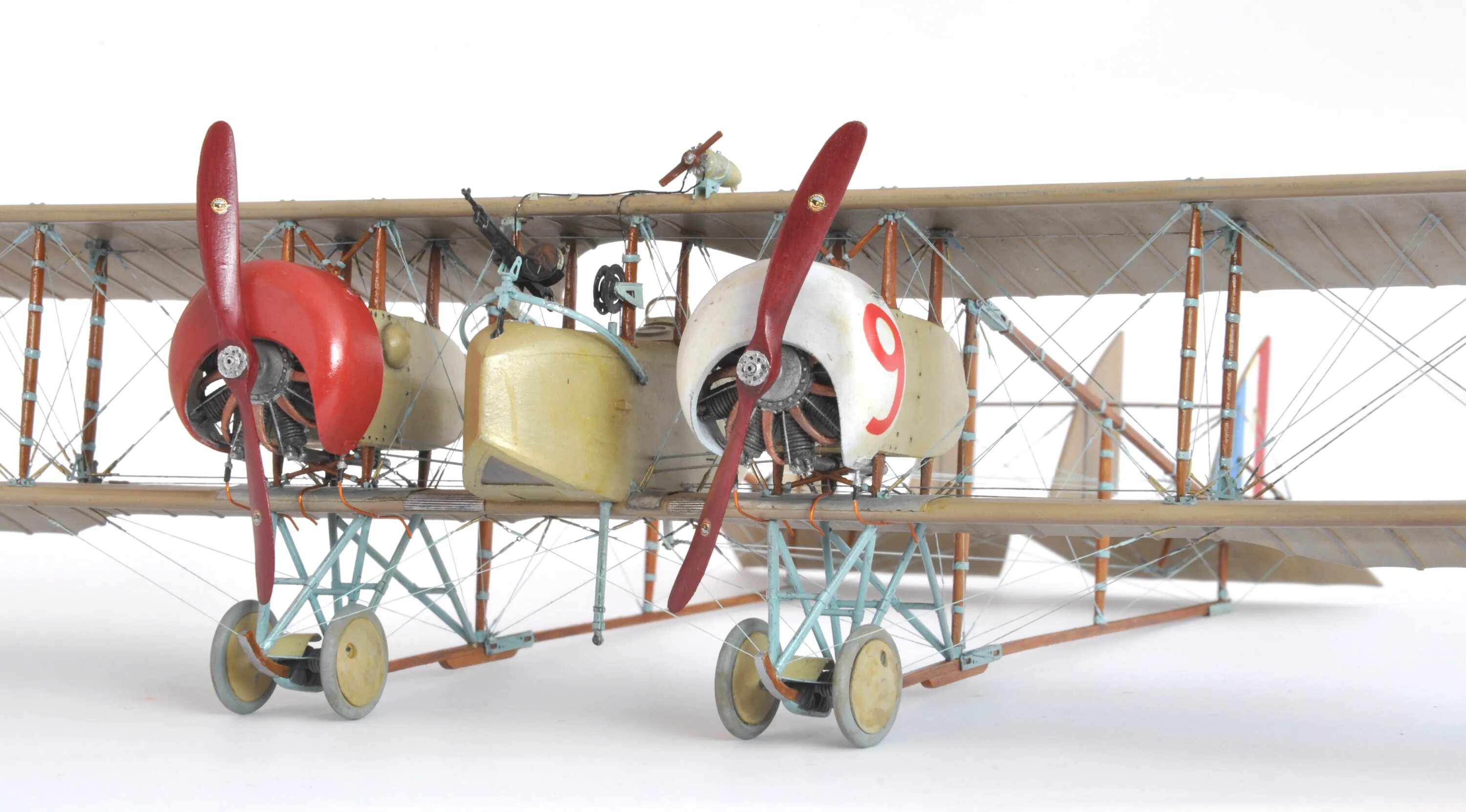 Первая а четвертая т. Caudron g.4. Caudron g.IV hydravion. Caudron g/4 late Version CSM 1027 1 48. Caudron g.4 late Version..