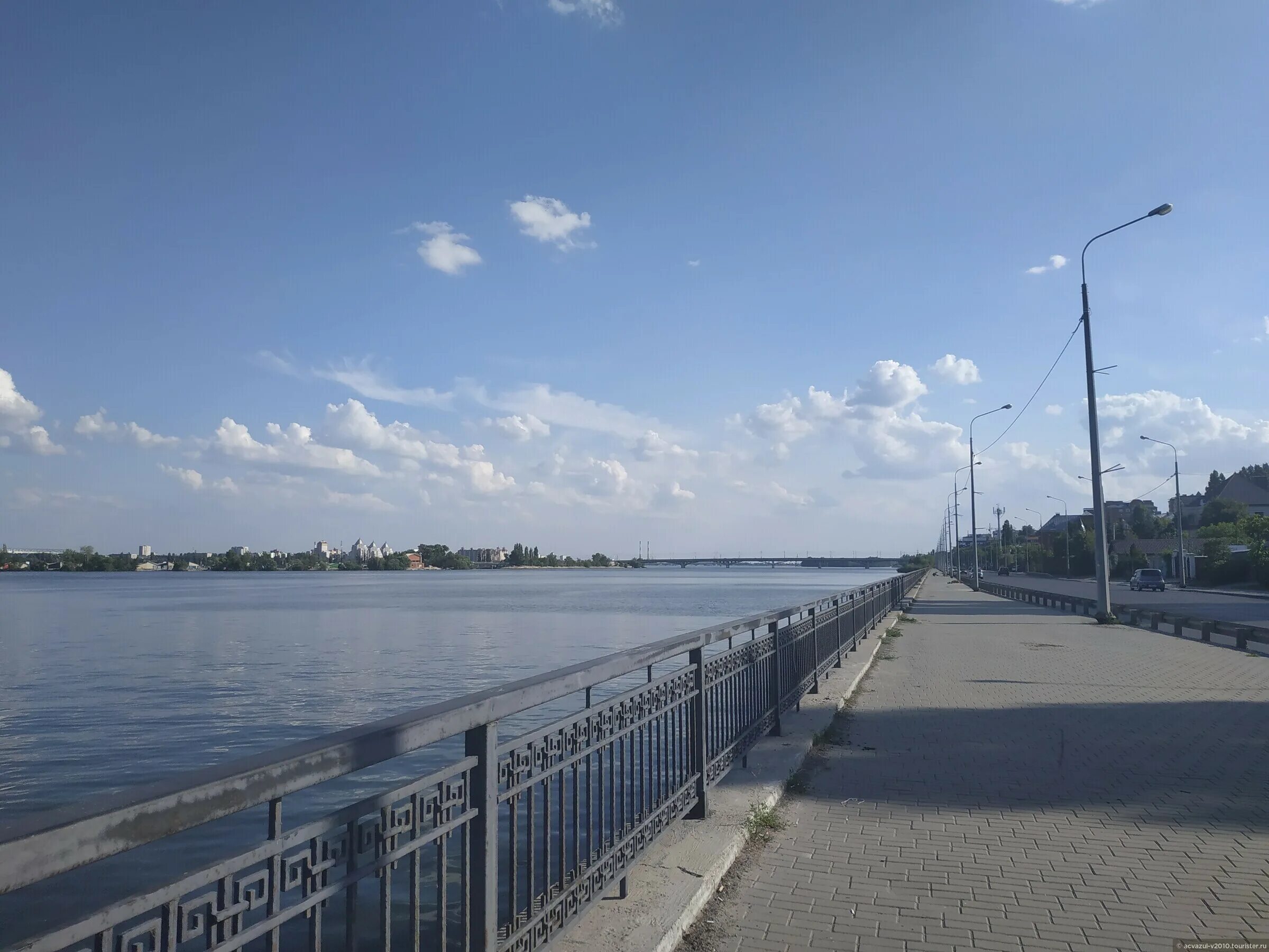 Прогулка по реке воронеж. Воронежское водохранилище набережная. воронеж набережная масса литовская. водохранилище воронеж глубина. воронеж коса водохранилище.