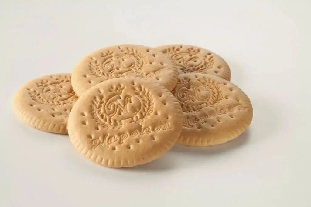 Слоеное печенье. Торт наполеон 1 кг. Печенье наполеон галетное. Галетное печенье. Печенье наполеон.