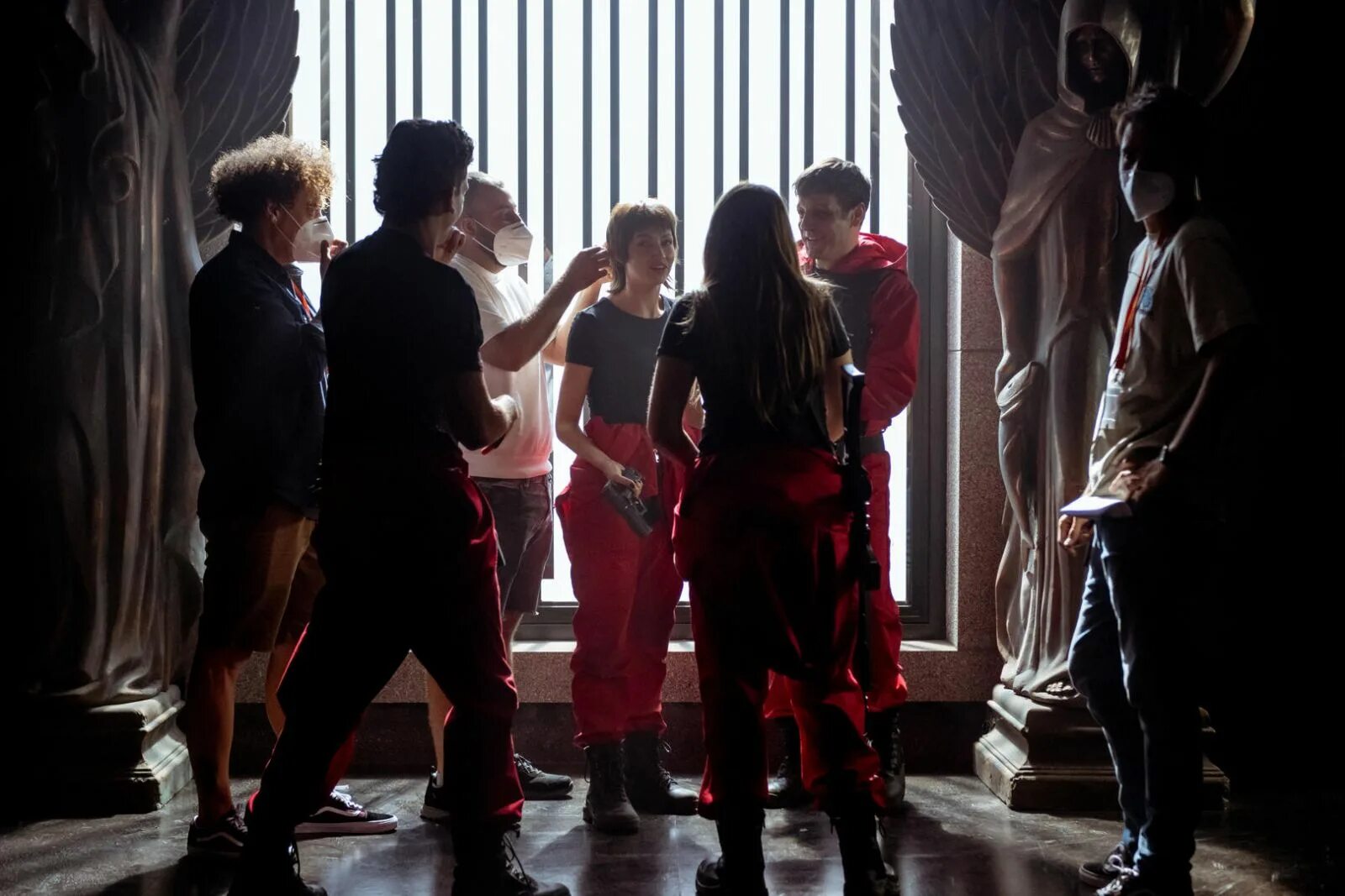 Ла каса де папель сериал. Бумажный дом сериал нетфликс. Бумажный дом дата выхода новых. Бумажный дом сериал испания 2022. Бумажный дом дата выхода новых.