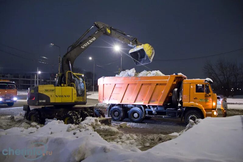 КАМАЗ 6520 вывоз снега. КАМАЗ 6520 груженый снегом. КАМАЗ 6520 со снегом. КАМАЗ 15 Т самосвал зимой.