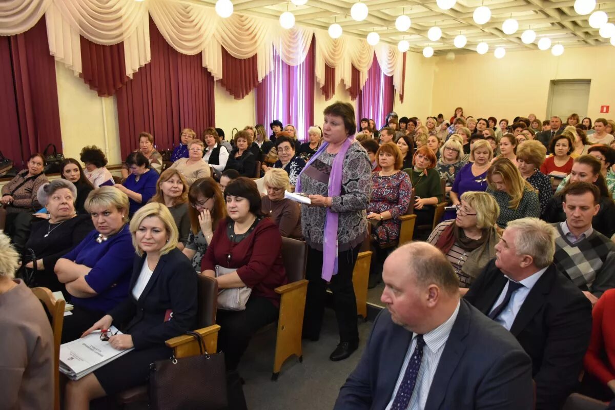 Шаров орел учитель. Учителя 20 школы города орла. Орел учитель учителей. День учителя орловская область. Учитель года 2022 орел.