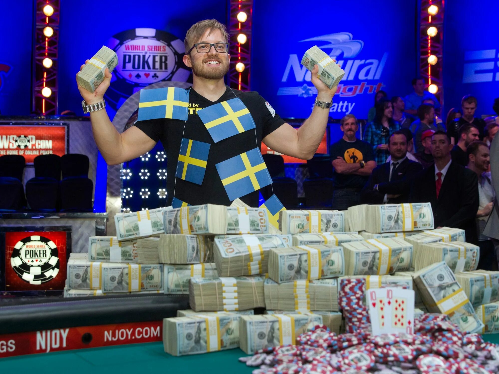 Win first prize. Победитель WSOP. Лас Вегас WSOP. Выигрыш в Покер. Выиграл в Покер.