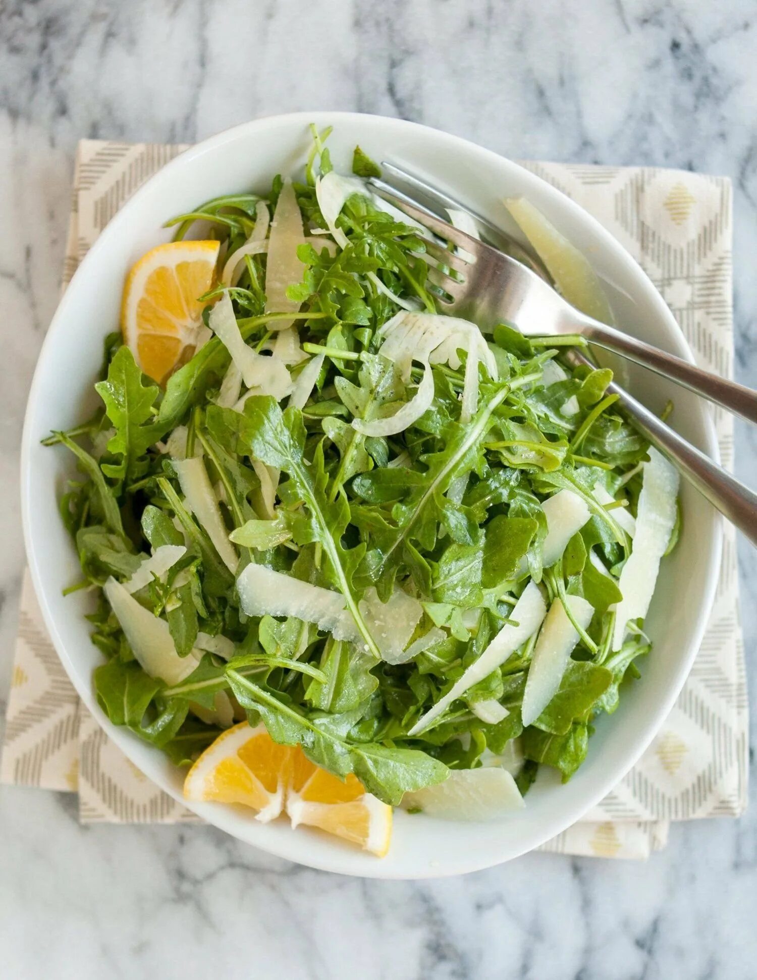 Салат из зеленых овощей. Fennel Salad. Руккола Корн. Шпинат руккола сельдерей. Салат рампон.