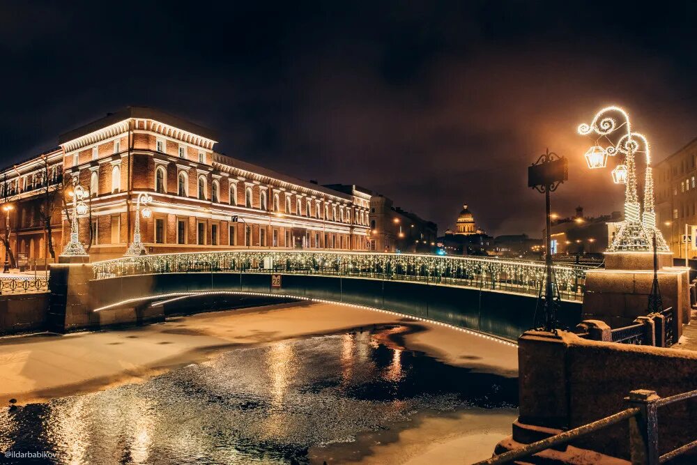 Дворцовый мост мост. Питер серезоли. Невский проспект санкт-петербург. Дворцовый мост вид на кунсткамеру. Какой вчера был в питере.