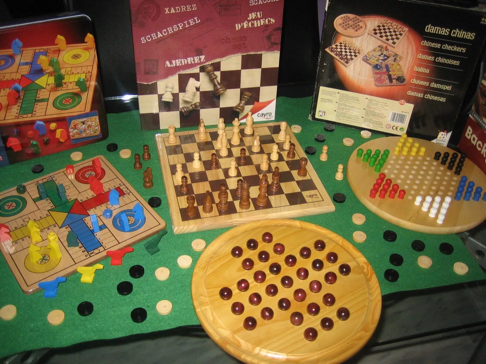 Que juego. Игра парчис распечатать. Оверкукед 2 игра. Gerundio в испанском. Нaz un libro de juegos project распечататькошо.