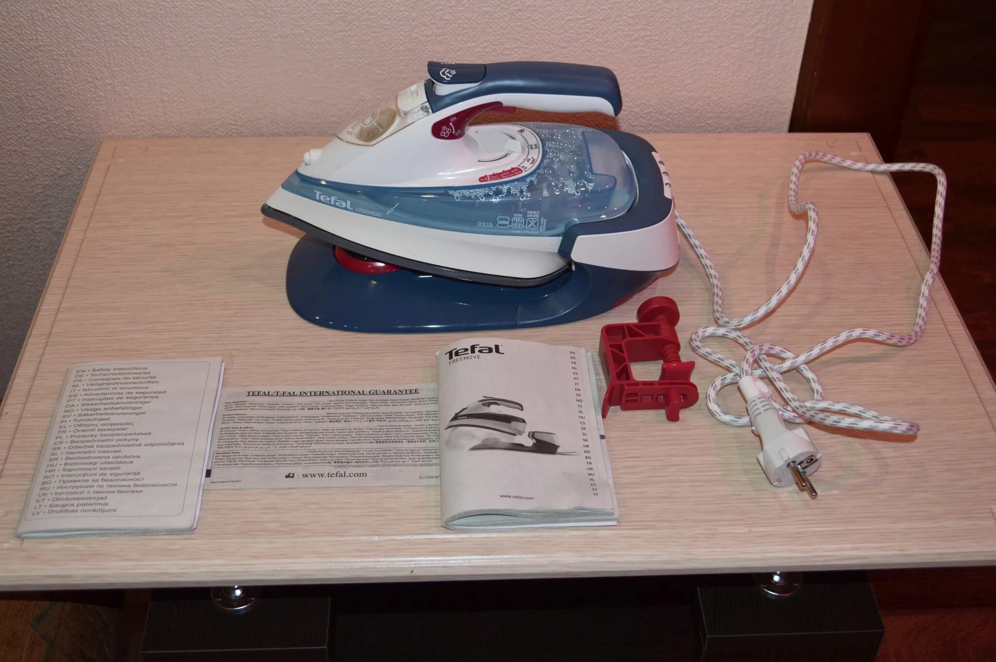 Как пользоваться утюгом тефаль. Fv2825 утюг tefal. утюг тефаль очень старая модель. плата управления утюга tefal. tefal утюг с кнопками плюс минус по сторонам.