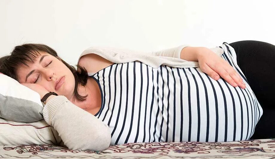 Нарушение сна беременность. Расстройства сна при беременности. Нарушение сна у беременной. Прегнант кристи bed. Бессонница второй триместр.