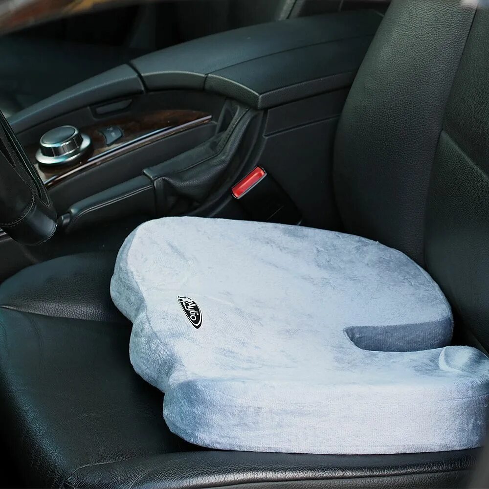 Какая подушка сидения. Car Seat Orthopedic Cushion. Подушка в машину на сиденье. Подушка для водителя на сиденье. Подушка на сидение в автомобиль для водителя.