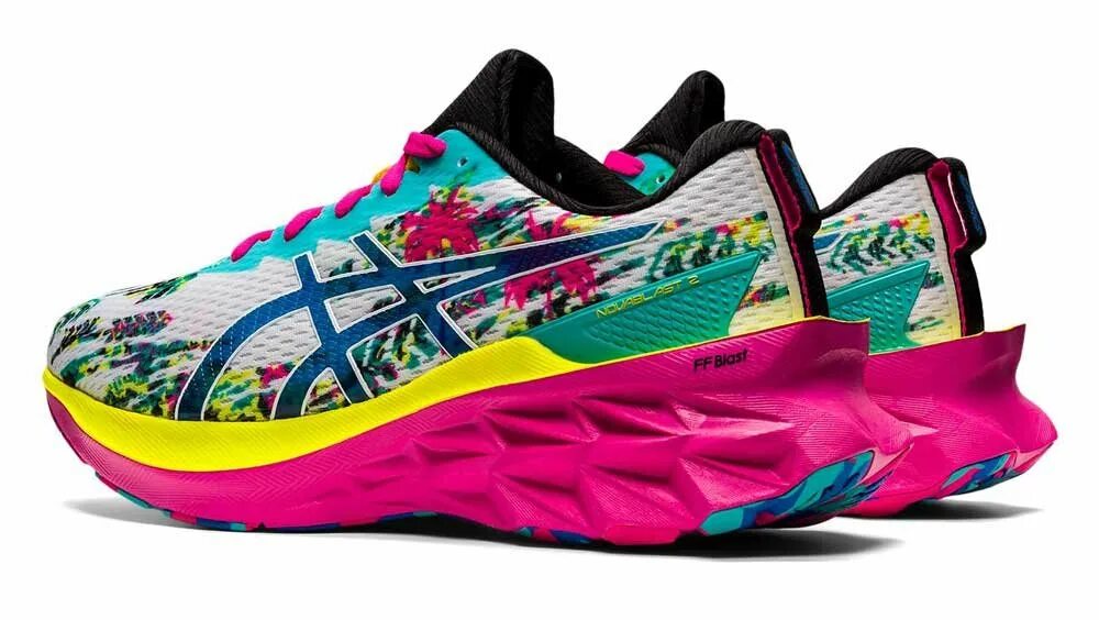 Asics кроссовки novablast. Асикс Нова Бласт 2. Женские кроссовки ASICS Novablast 2. Кроссовки ASICS Nova Blast. ASICS Nova Blast 3.